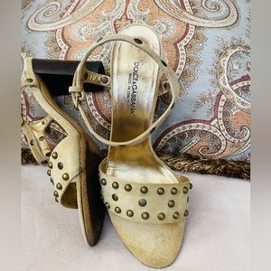 Dolce & Gabbana. Suede. Size 37,5.